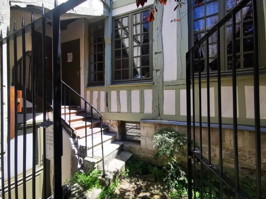 L'Atelier Des Chanoines Ruan Exterior foto